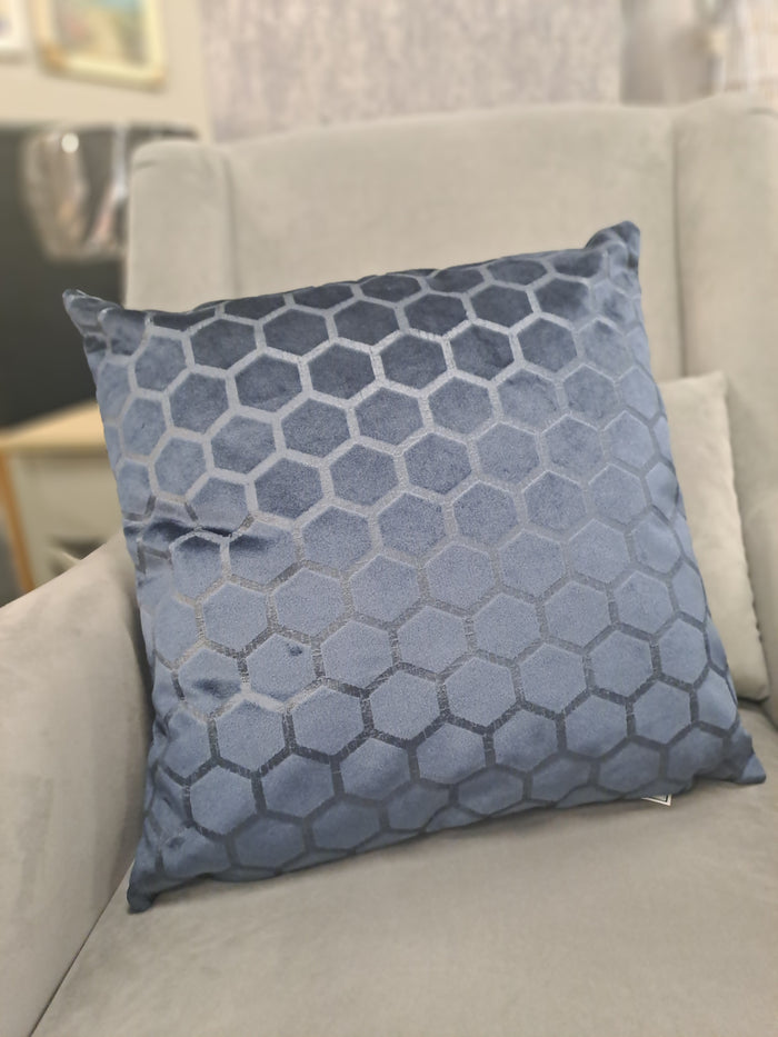 FULLSHIRE : Hexa Filled Cushion - Navy