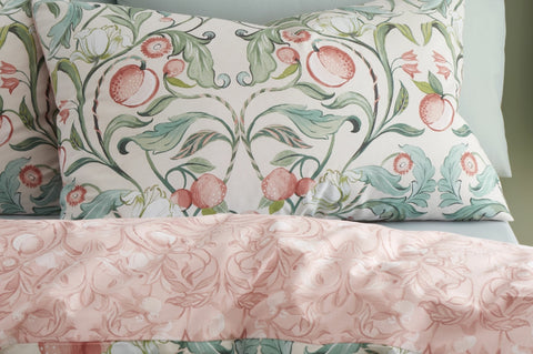 CATHERINE LANSFIELD : Clarence Floral Duvet Set