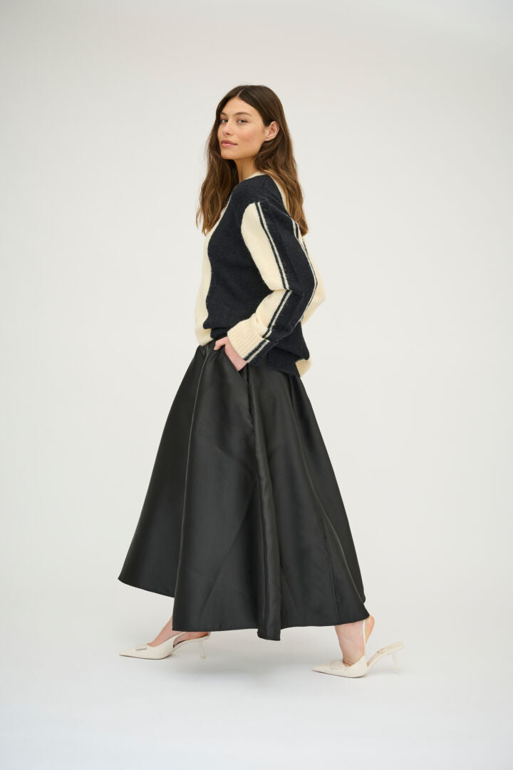 CULTURE Tafta A-Line Skirt with Pockets - Black