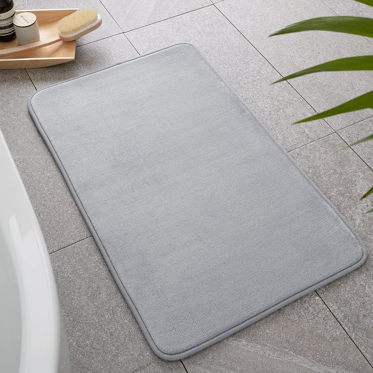 CATHERINE LANSFIELD : Anti-Bacterial Memory Foam Bath Mat - Silver Grey