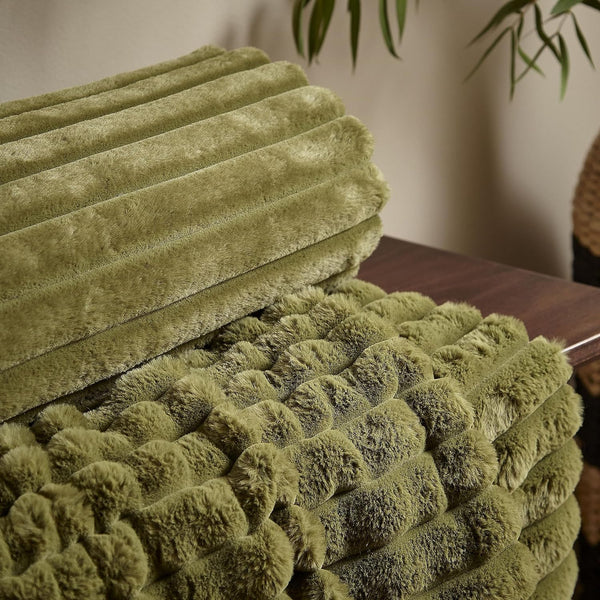 CATHERINE LANSFIELD : Cosy Ribbed Blanket Throw - Olive Green