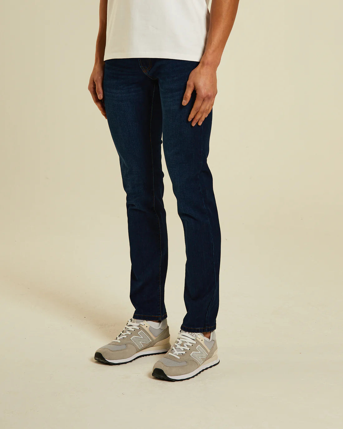 DIESEL : Holden Tapered Blue Wash Jeans