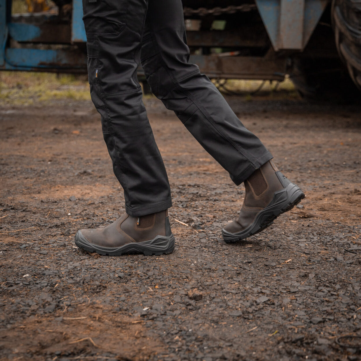 XPERT : Defiant S3 Safety Dealer Boots - Brown