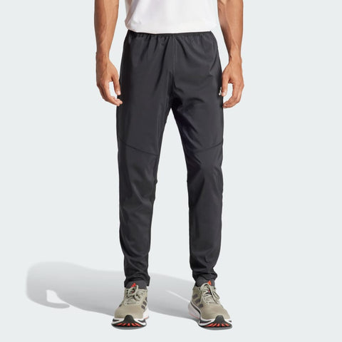 ADIDAS : Own The Run Joggers - Black