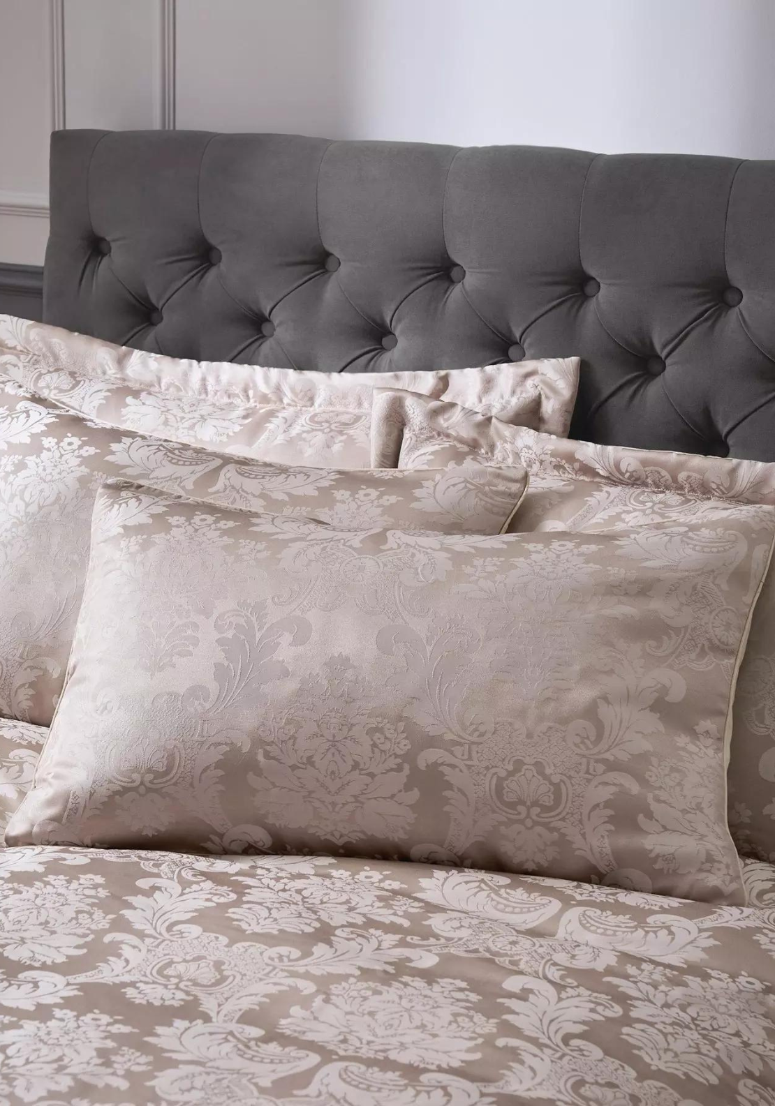 CATHERINE LANSFIELD : Classic Damask Natural Duvet Set