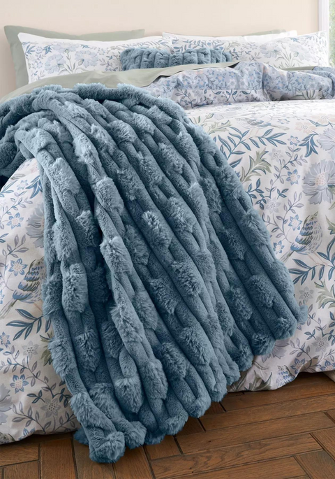 BIANCA Carved Faux Fur Throw 150x200cm - Blue