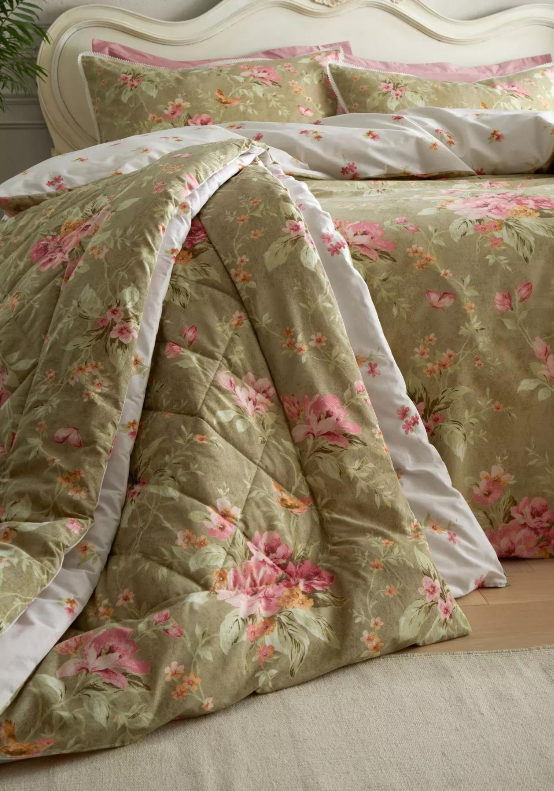 CATHERINE LANSFIELD Bridgerton Penelope Floral Green Bedspread