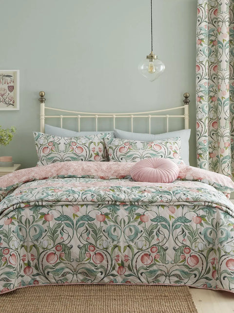 CATHERINE LANSFIELD Clarence Floral Duvet Set