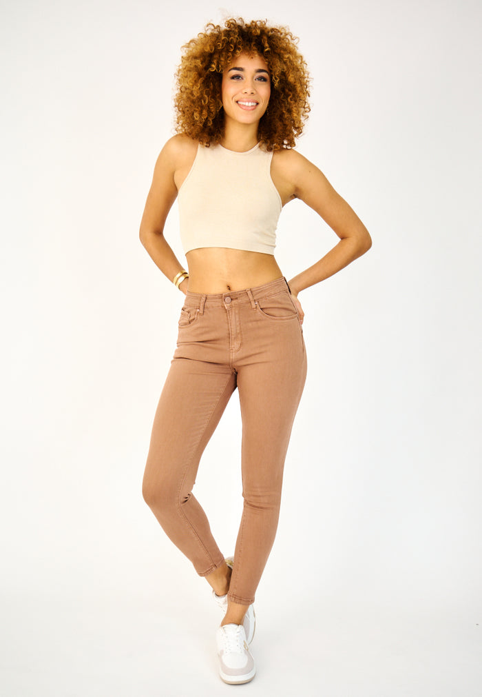 COPE CLOTHING : Slim Fit Push-Up Jeans - Tan