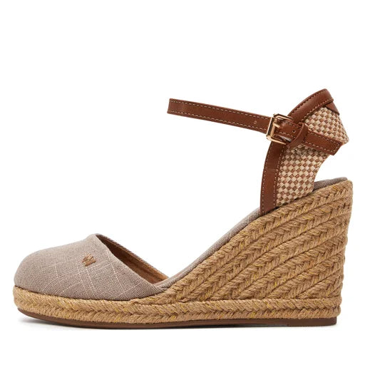 WRANGLER : Brava Wedge Sandal - Taupe