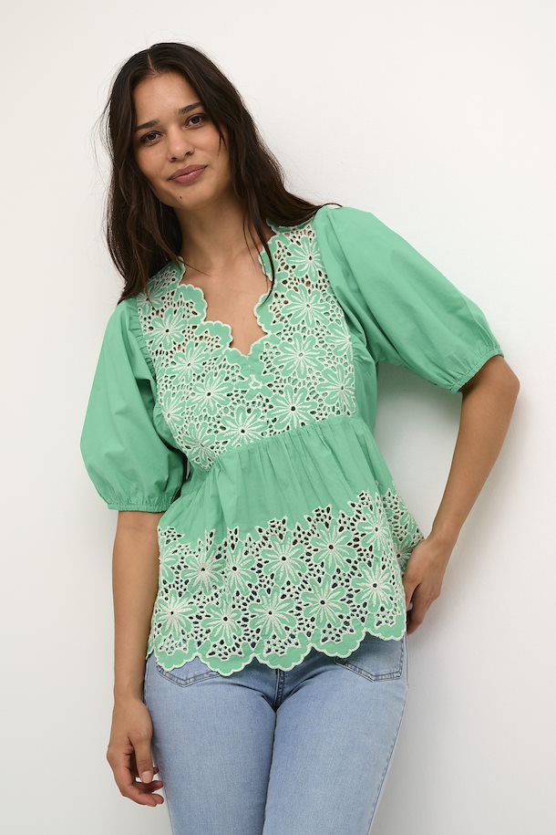 CULTURE : Valda Embroidry Blouse - Green