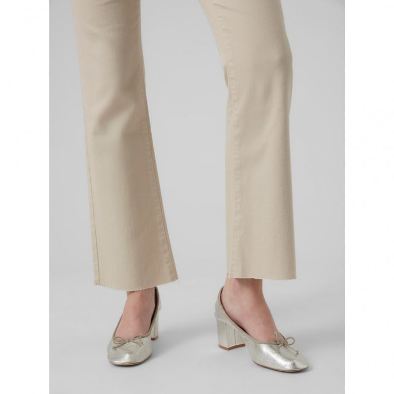 VERO MODA : Sheila Flare Jeans - Beige