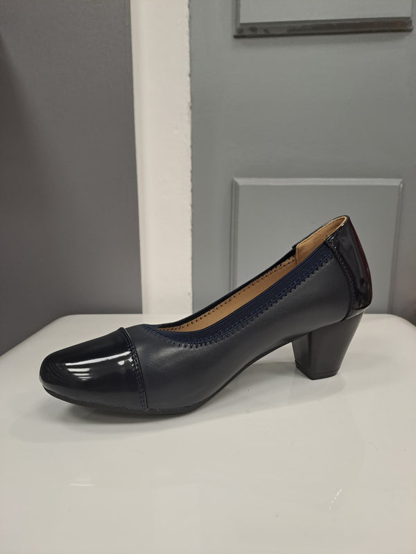 NINE TO FIVE Women's Court Shoe - Navy