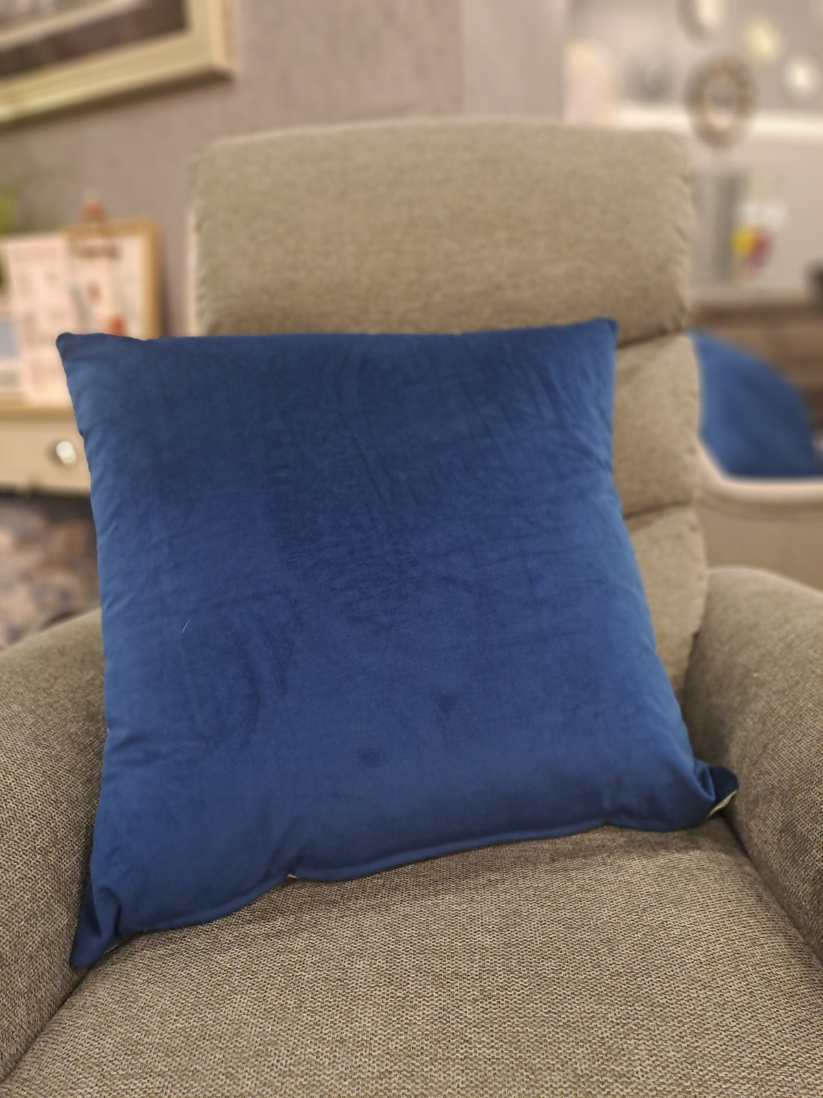 FULLSHIRE : Farah Cushion - Midnight 55x55