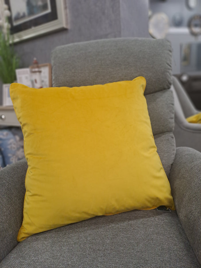 FULLSHIRE : Velvet Piped Cushion - Ochre 55x55