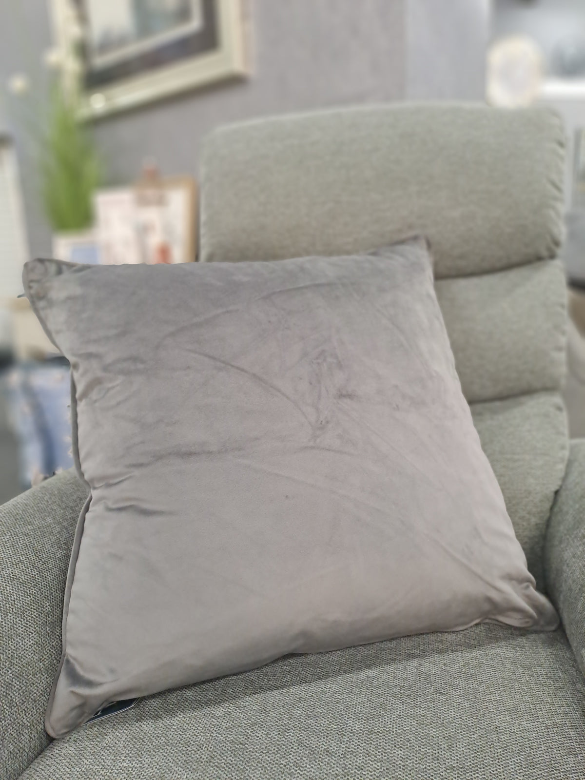 FULLSHIRE : Velvet Piped Cushion - Charcoal 55x55