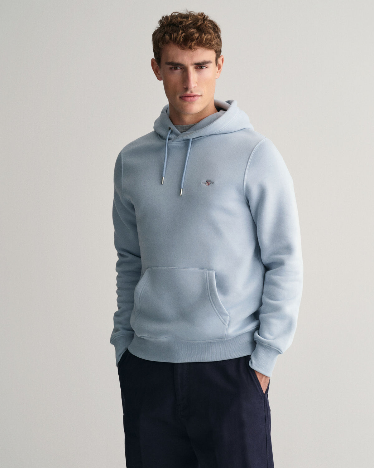 GANT Regular Shield Hoodie - Dove Blue