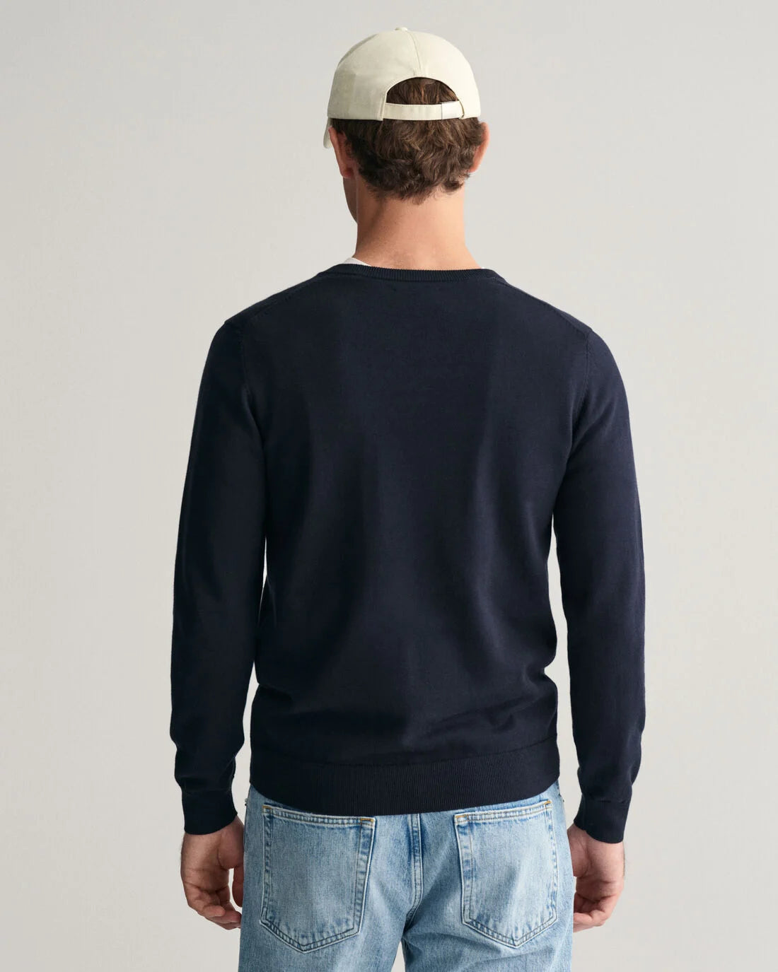 GANT : Classic Cotton V Neck Sweater - Navy