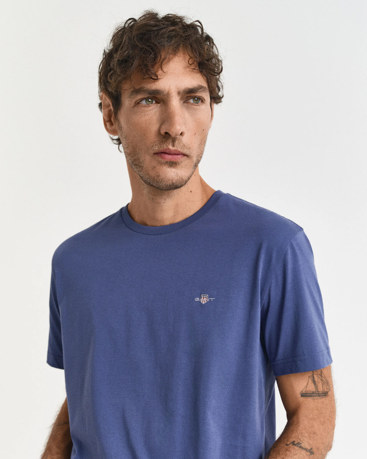 GANT Regular Fit Shield T-Shirt - Dusty Navy