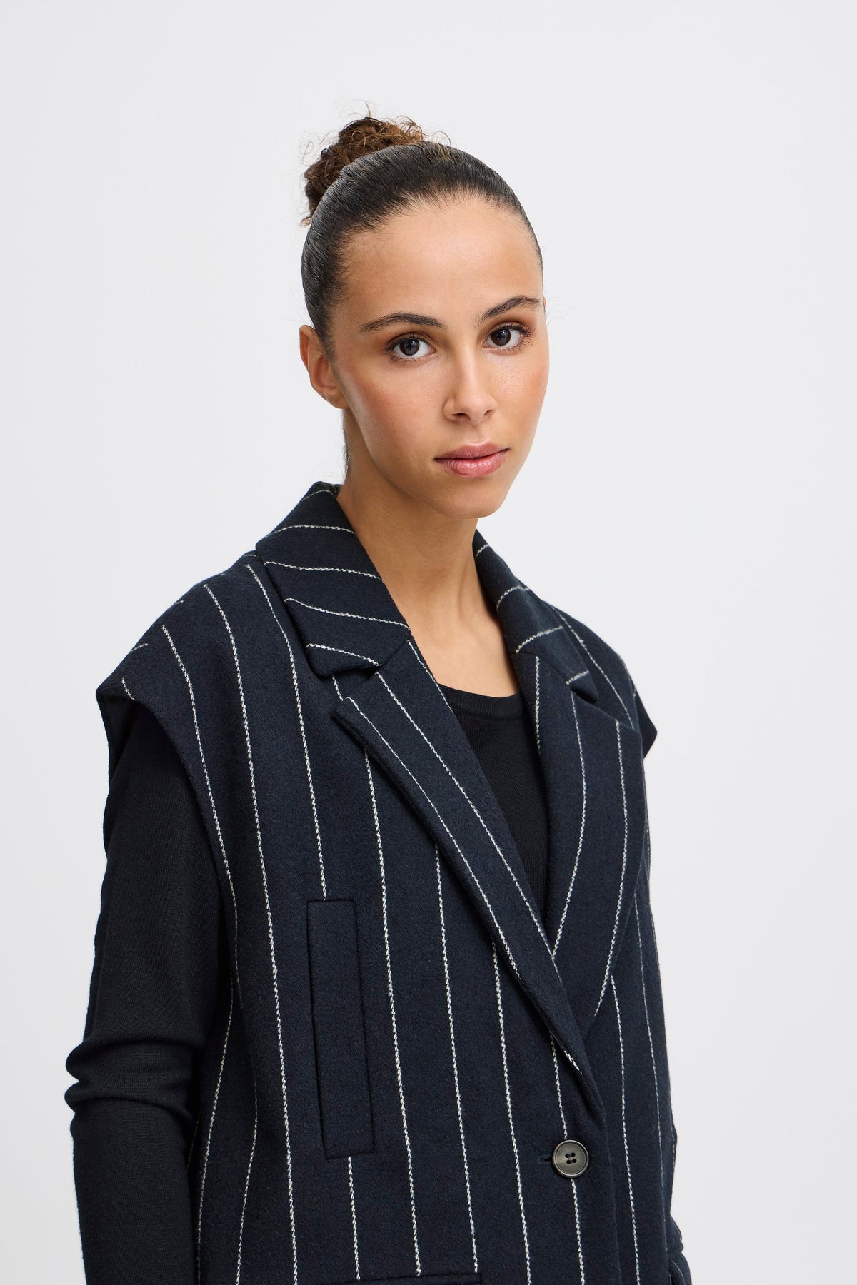 ICHI : Jannet Pinstripe Waistcoat - Navy