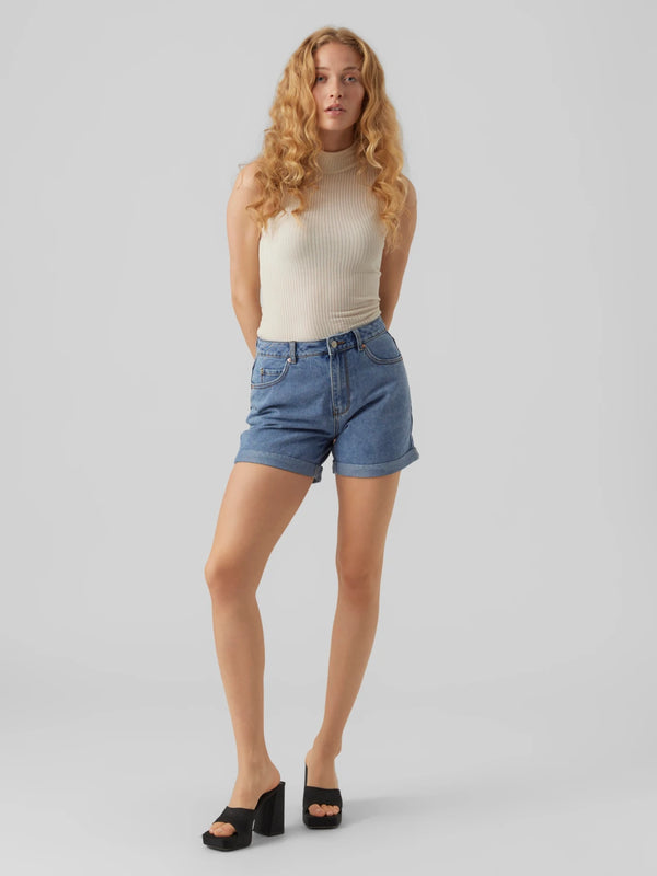 VERO MODA : Zuri High Rise Shorts