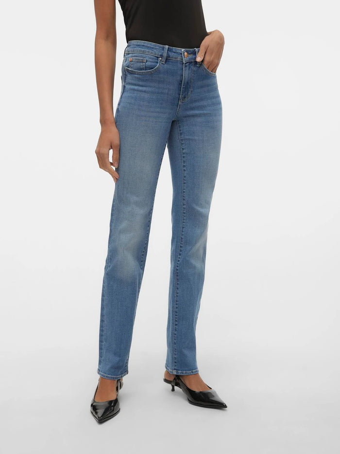 VERO MODA : Flash Straight Jeans