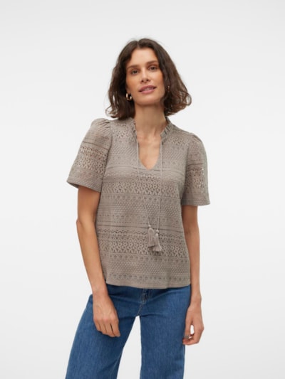 VERO MODA : Women's Honey Lace S/S Tassel Top - Taupe