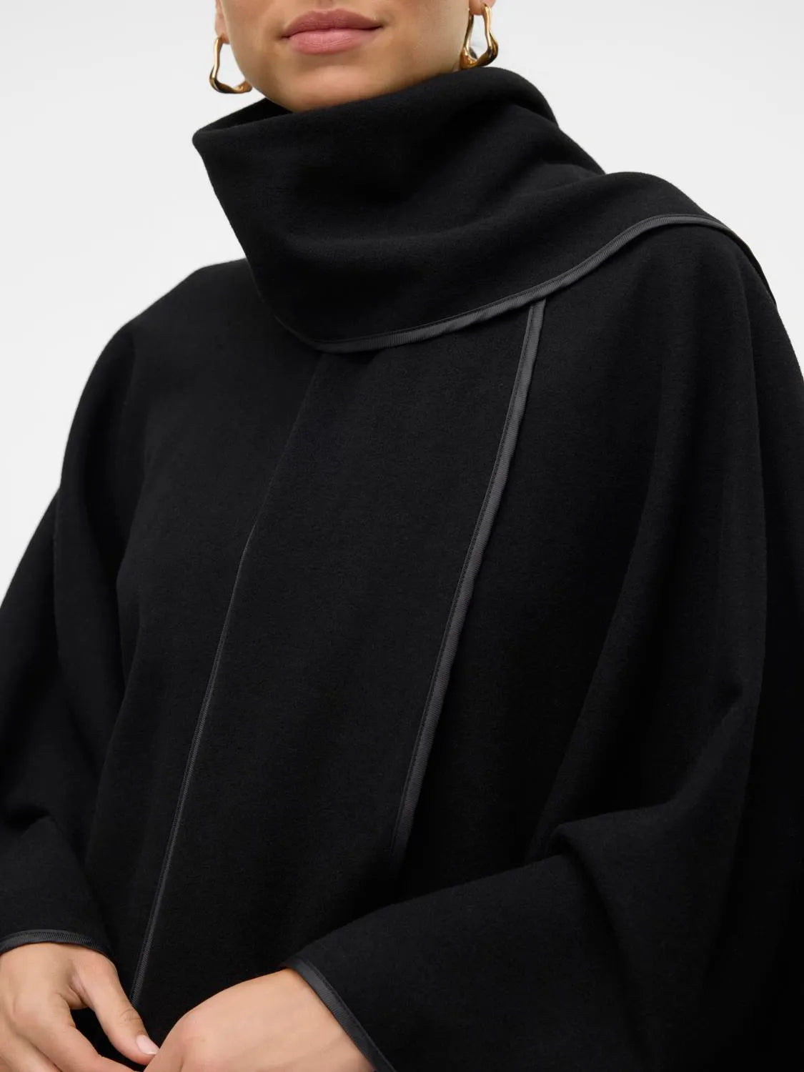 VERO MODA Naoimi Cape - Black