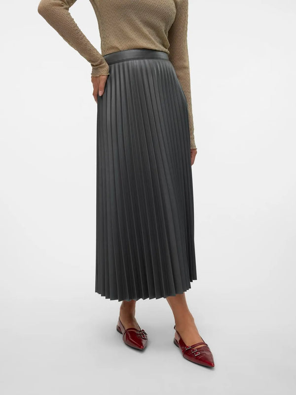 VERO MODA : Bella Holly Plisse Coated Skirt - Grey