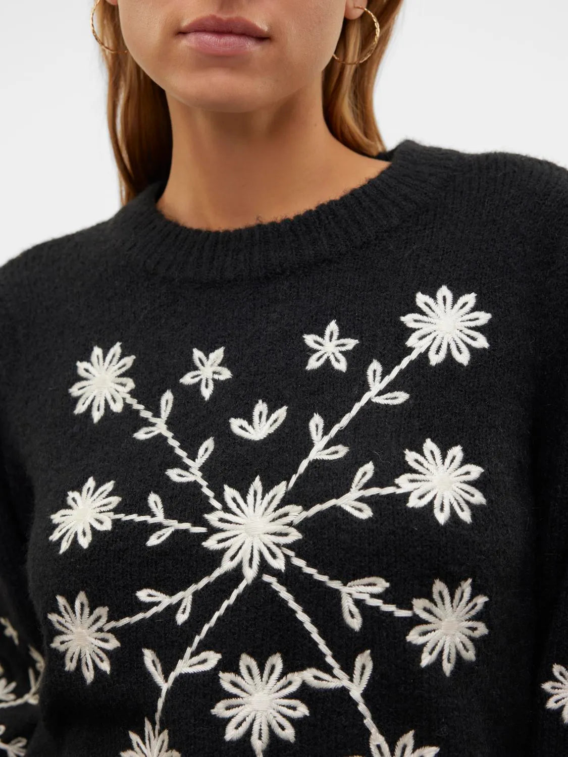 VERO MODA : Embroidered Jumper - Black