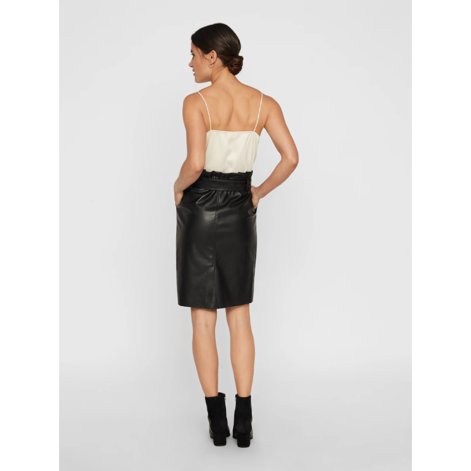 VERO MODA  : Coated Knee Skirt