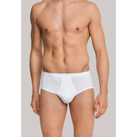 SCHIESSER : Sports Briefs