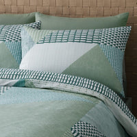 CATHERINE LANSFIELD : Larsson Geo Duvet Set