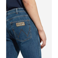 WRANGLER : Arizona Classic Straight Rolling Rock Jeans