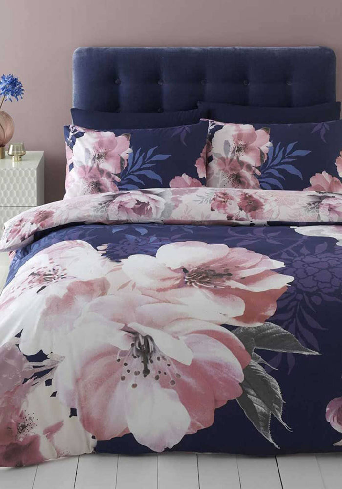 CATHERINE LANSFIELD : Dramatic Floral Duvet Set