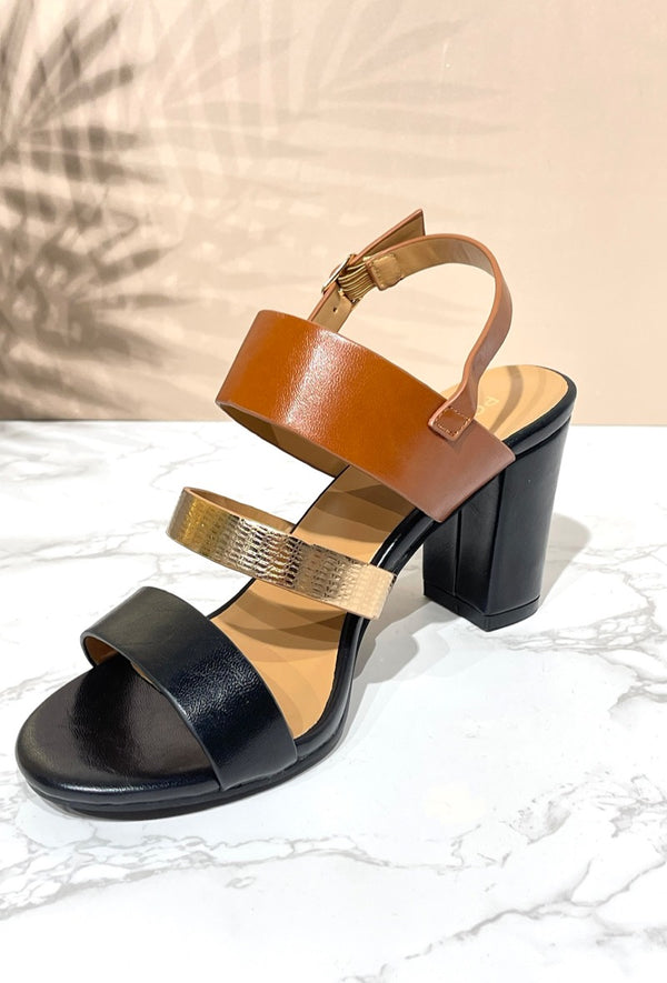 COPE CLOTHING : Strappy Sandal